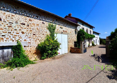 Maison - 225 m² - 8 pièces