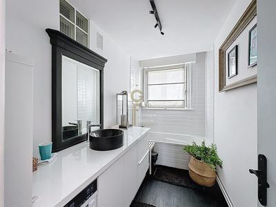 Appartement - 111 m² - 4 pièces