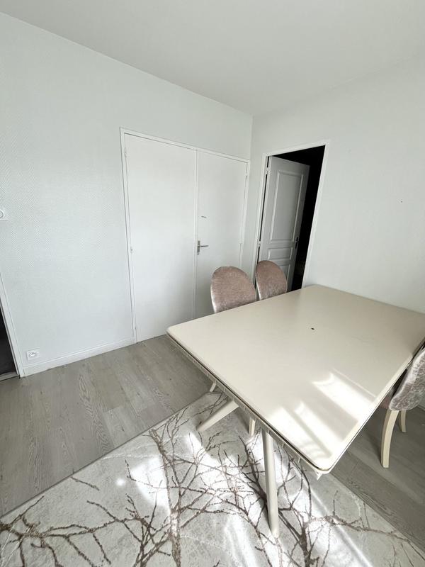 Appartement - 76 m² - 4 pièces