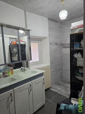 Maison - 202 m² - 8 pièces