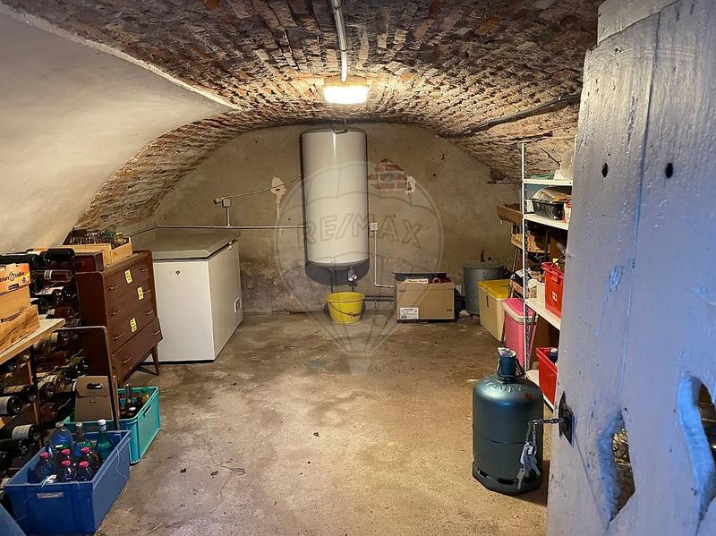 Maison - 212 m² - 7 pièces