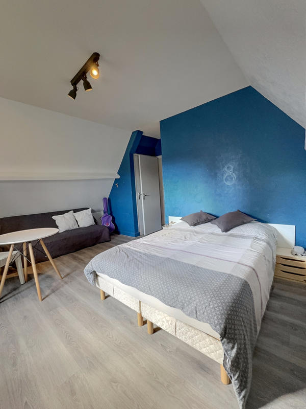 Maison - 280 m² - 9 pièces