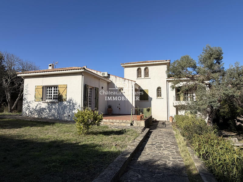 Villa - 275 m² - 9 pièces