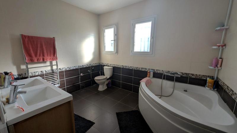 Villa - 123 m² - 6 pièces