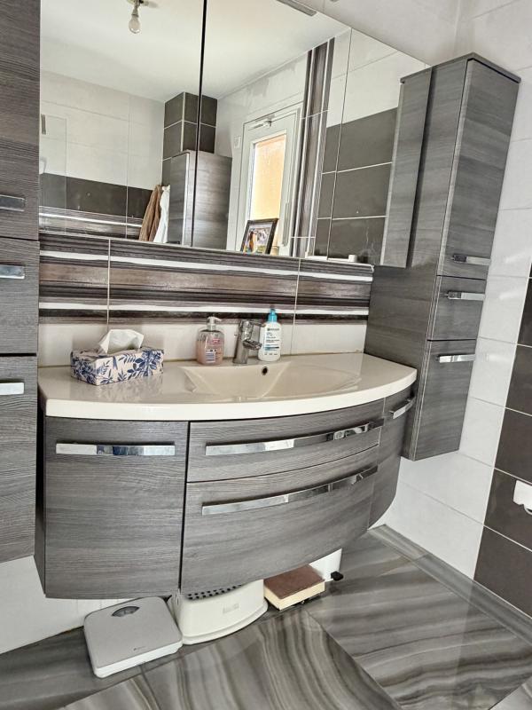 Appartement - 90 m² - 3 pièces