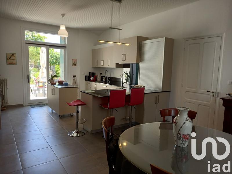 Maison - 230 m² - 9 pièces