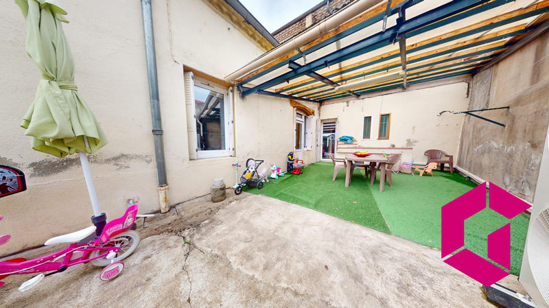 Maison ancienne - 194 m² - 6 pièces