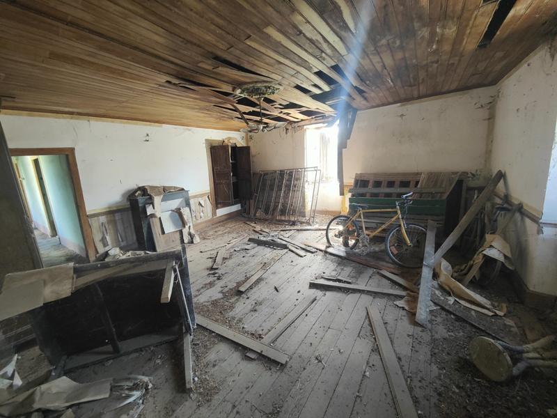 Corps de ferme - 300 m² - 7 pièces