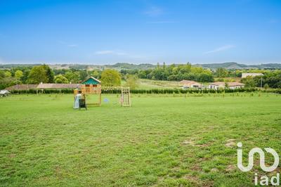 Maison - 121 m² - 5 pièces