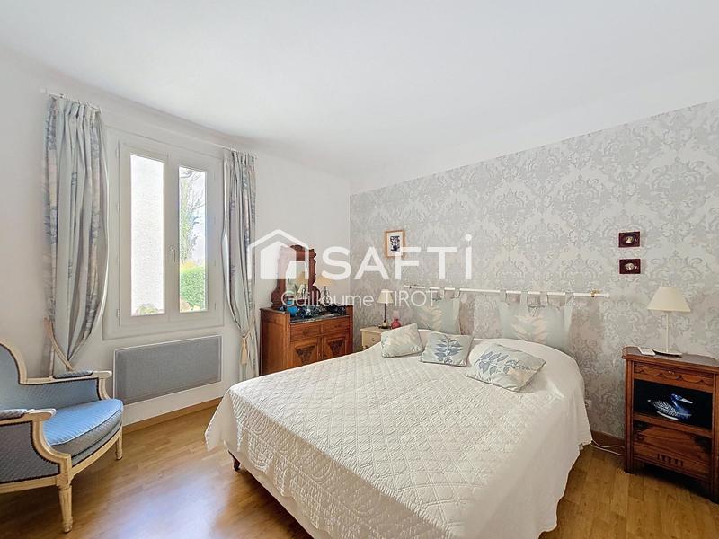 Maison - 246 m² - 7 pièces