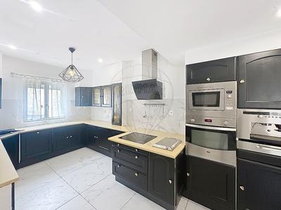 Maison - 145 m² - 6 pièces