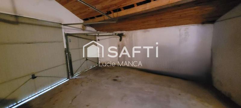 Maison - 241 m² - 8 pièces