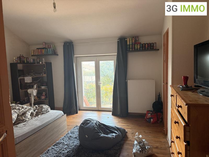 Maison - 180 m² - 7 pièces