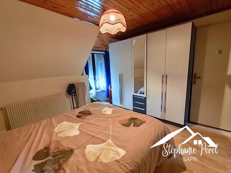 Maison - 200 m² - 8 pièces