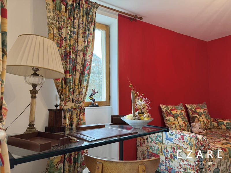 Maison ancienne - 828 m² - 12 pièces