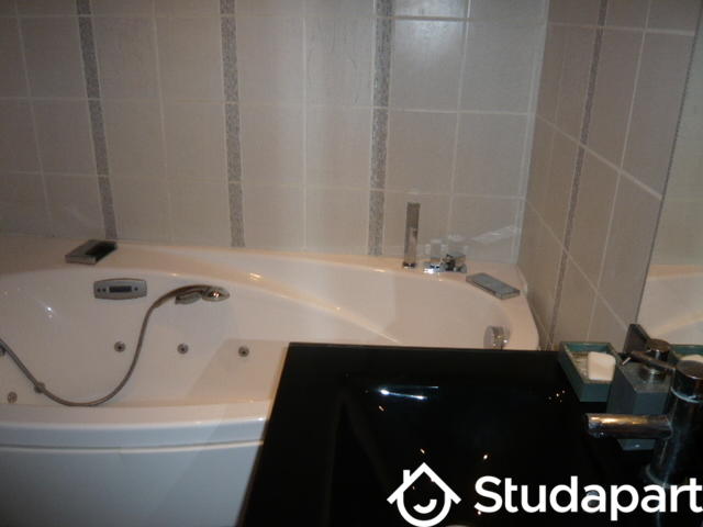 Chambre - 15 m² - 1 pièce