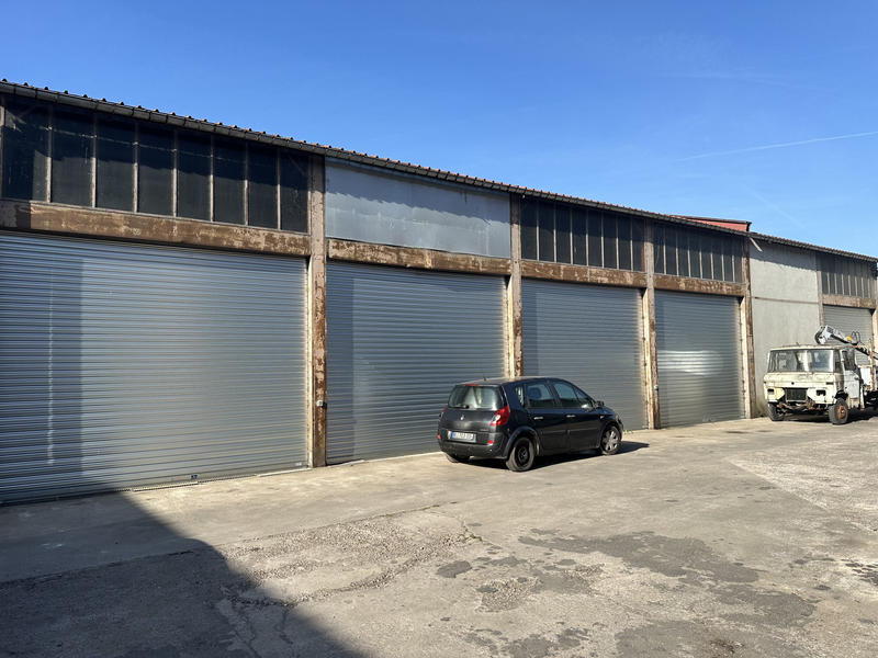 Maison - 400 m² - 1 pièce