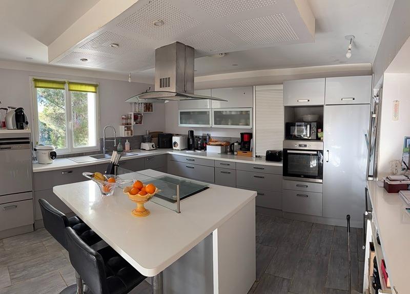 Propriété - 150 m² - 6 pièces