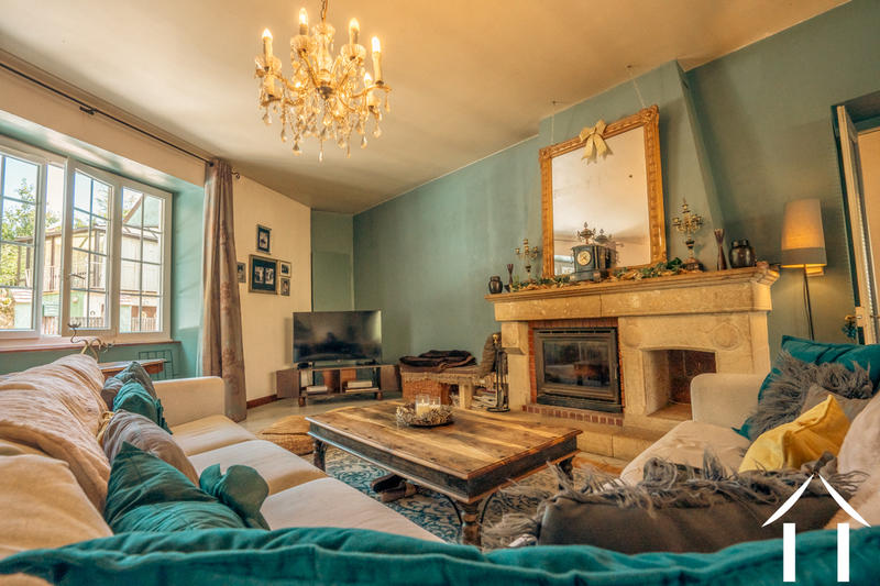 Maison - 248 m² - 8 pièces