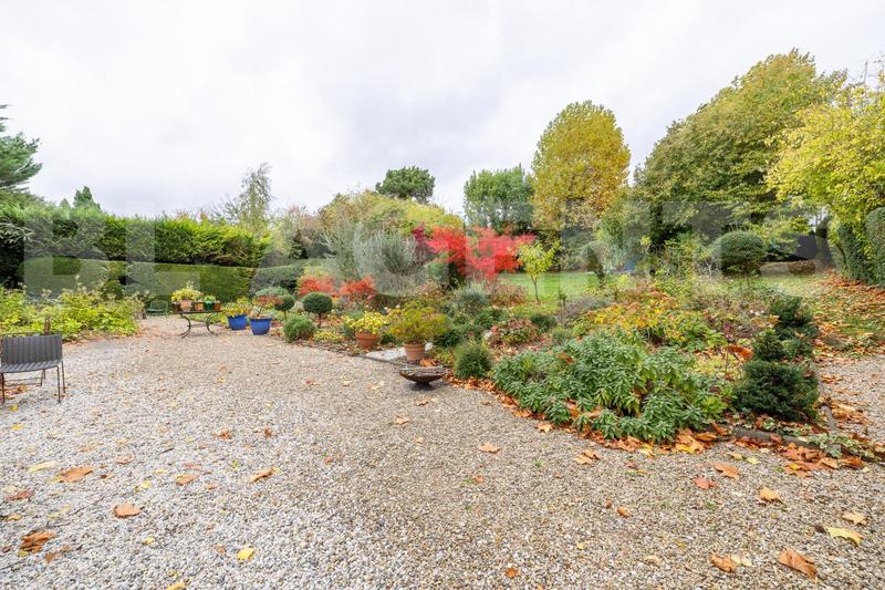 Demeure - 195 m² - 5 pièces