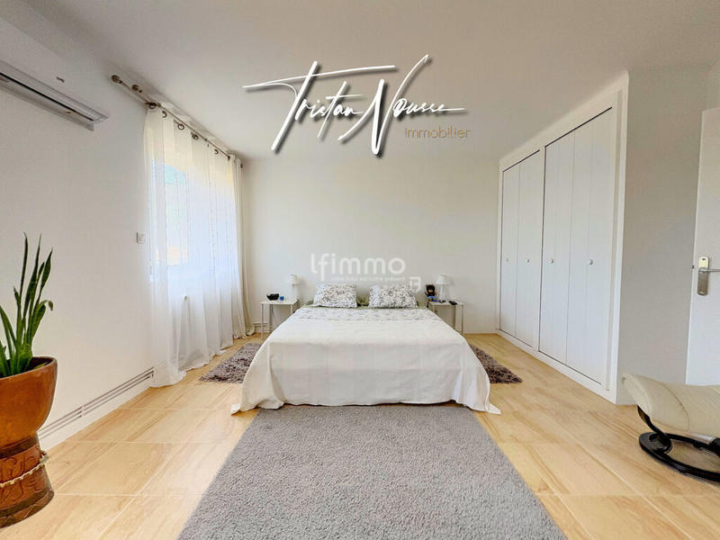 Maison - 185 m² - 6 pièces