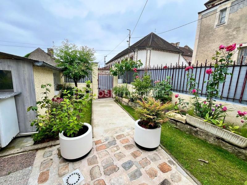 Maison de ville - 82 m² - 5 pièces