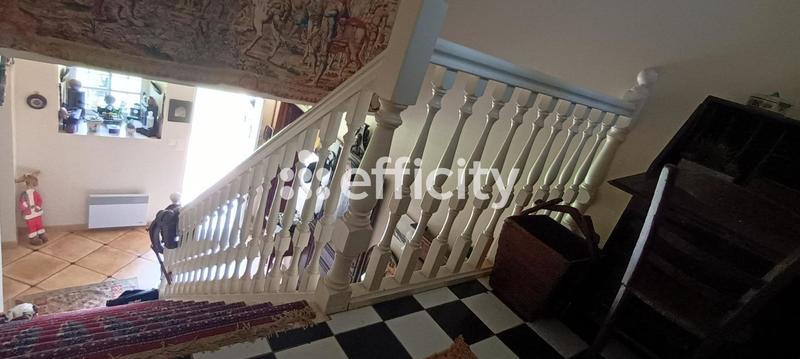 Maison - 428 m² - 13 pièces