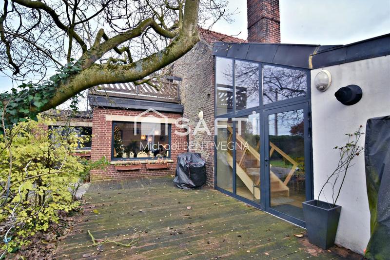 Maison - 240 m² - 7 pièces