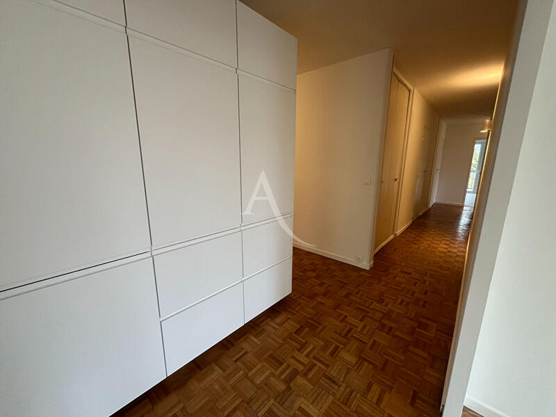 Appartement - 94 m² - 4 pièces