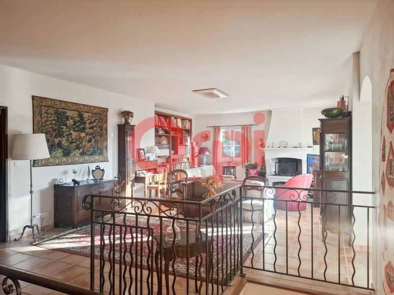 Maison - 198 m² - 6 pièces