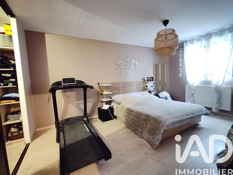 Maison - 203 m² - 8 pièces