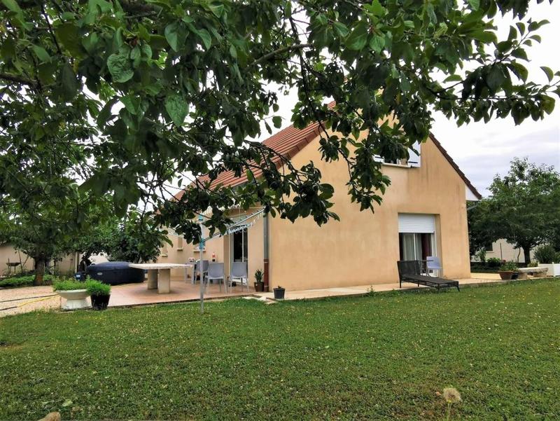 Maison - 191 m² - 7 pièces