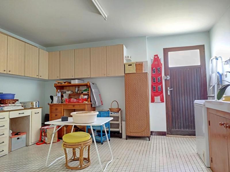 Maison - 222 m² - 8 pièces