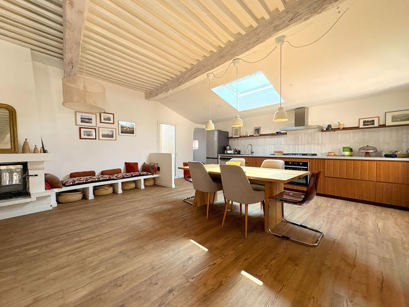 Maison - 151 m² - 6 pièces