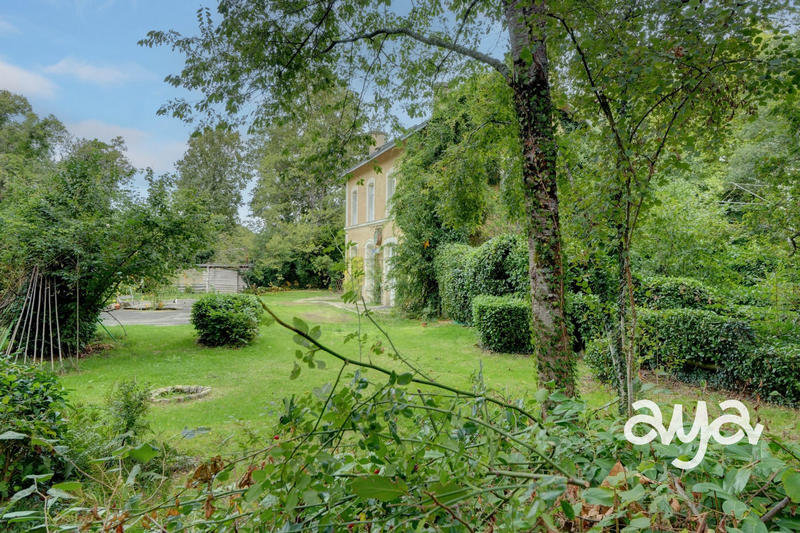 Maison ancienne - 273 m² - 12 pièces