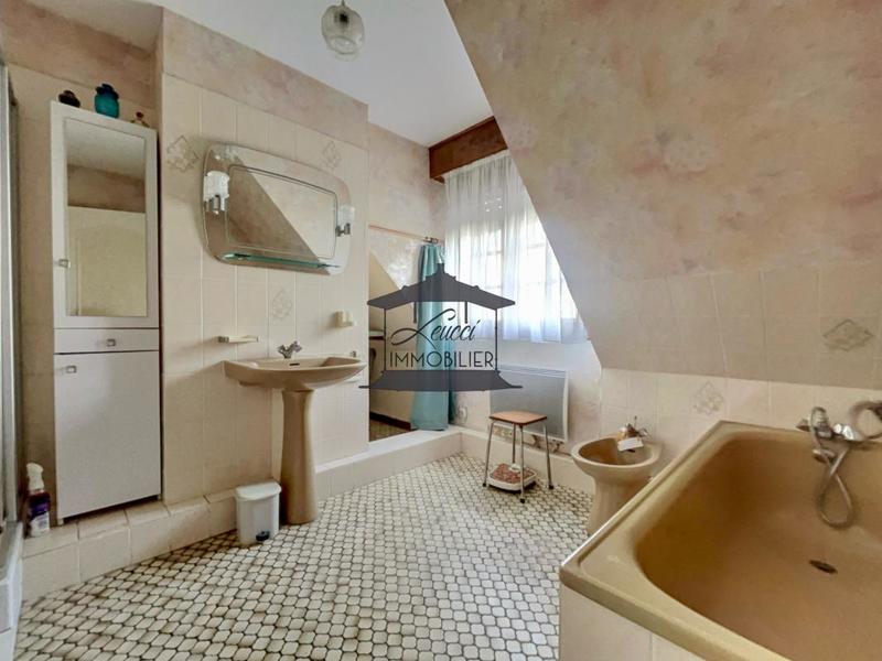 Maison - 130 m² - 5 pièces