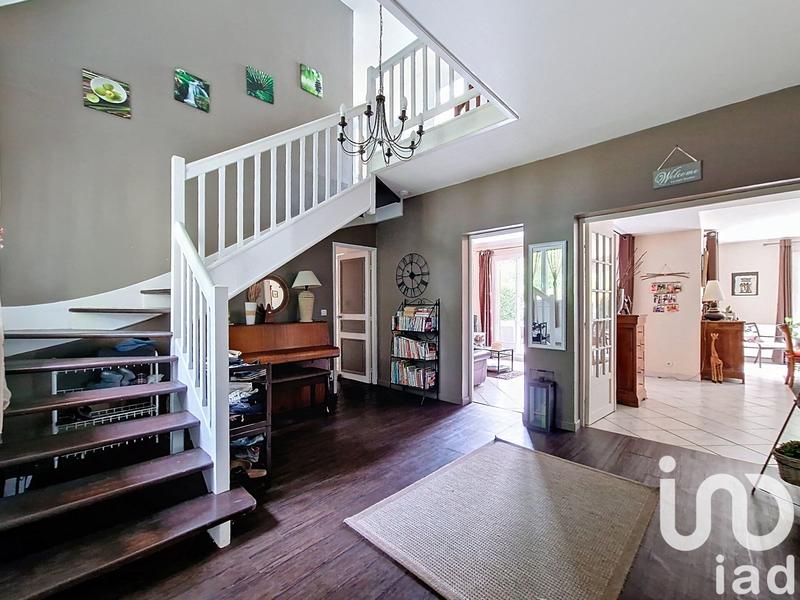 Maison - 235 m² - 8 pièces