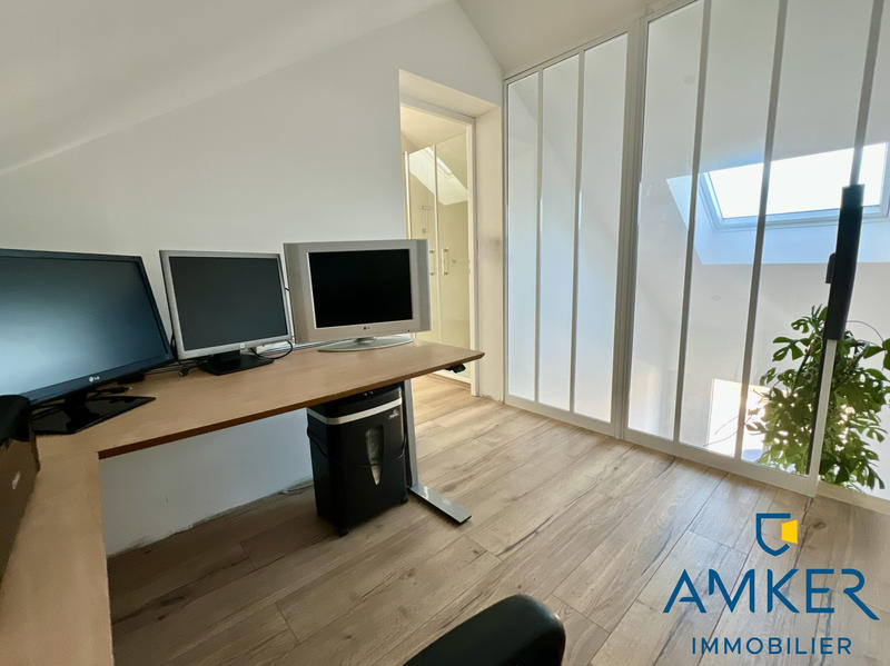 Maison - 200 m² - 7 pièces