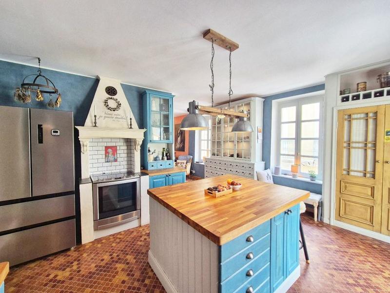 Maison - 180 m² - 6 pièces