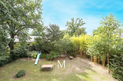 Maison - 269 m² - 10 pièces