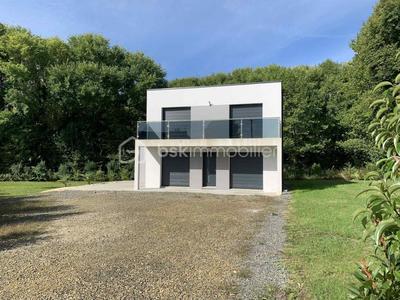 Maison - 112 m² - 4 pièces