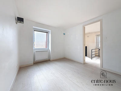 Immeuble - 153 m² - 5 pièces