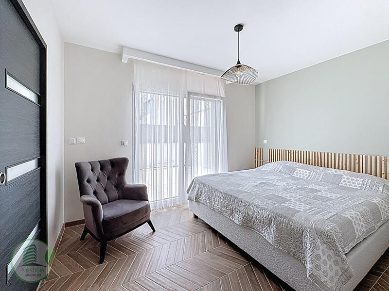 Maison - 187 m² - 7 pièces