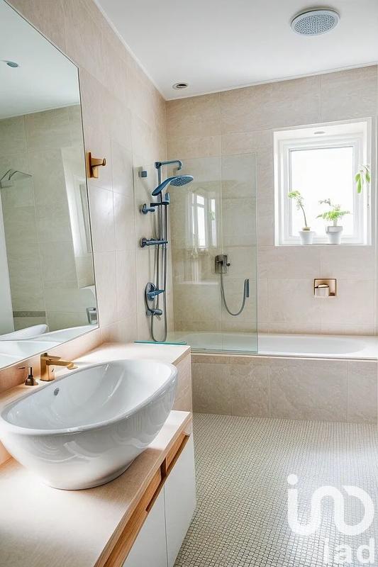 Maison - 137 m² - 6 pièces