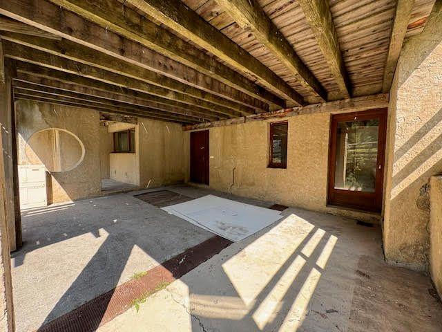 Maison - 200 m² - 3 pièces