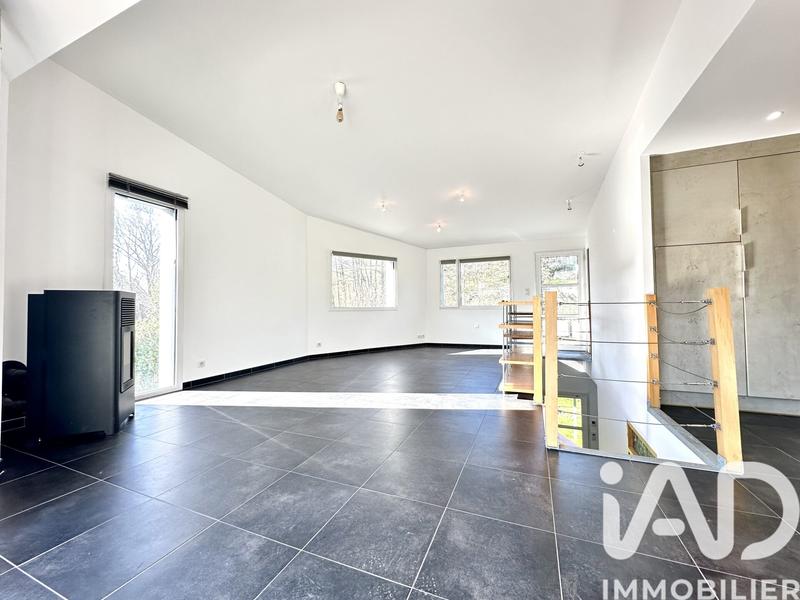 Maison - 96 m² - 5 pièces