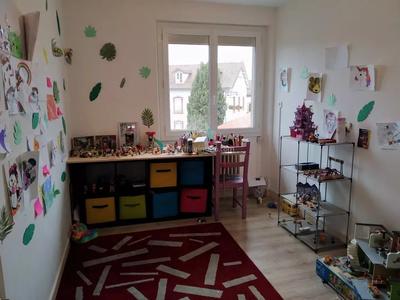 Maison - 180 m² - 5 pièces