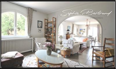 Maison - 236 m² - 9 pièces