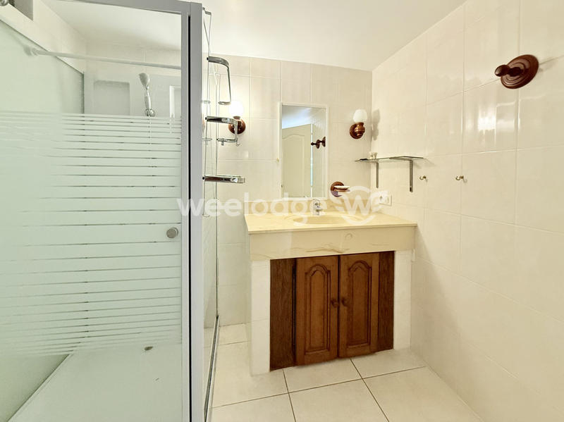 Maison traditionnelle - 225 m² - 9 pièces