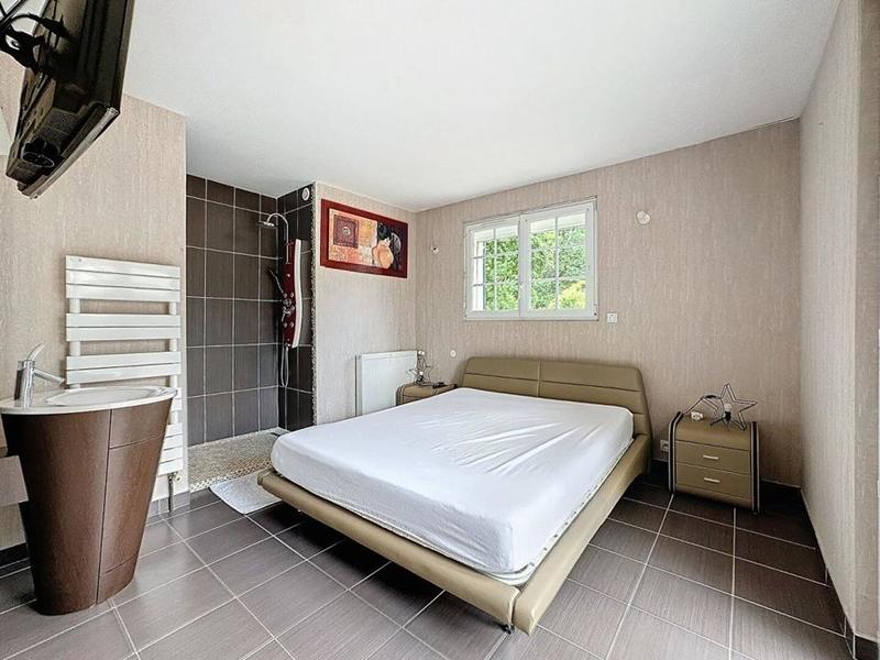 Maison - 215 m² - 8 pièces